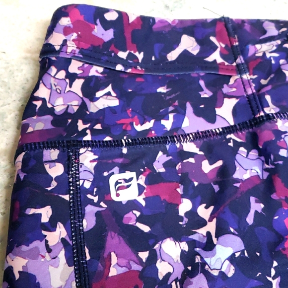 Fabletics Capri Length Leggings - Picture 2 of 10